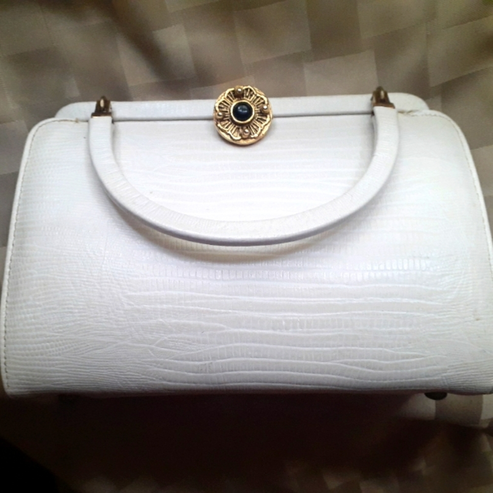 Vintage Triangle New York Small Purse EUC
